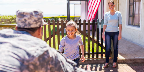 Military-Family-Kid-Run